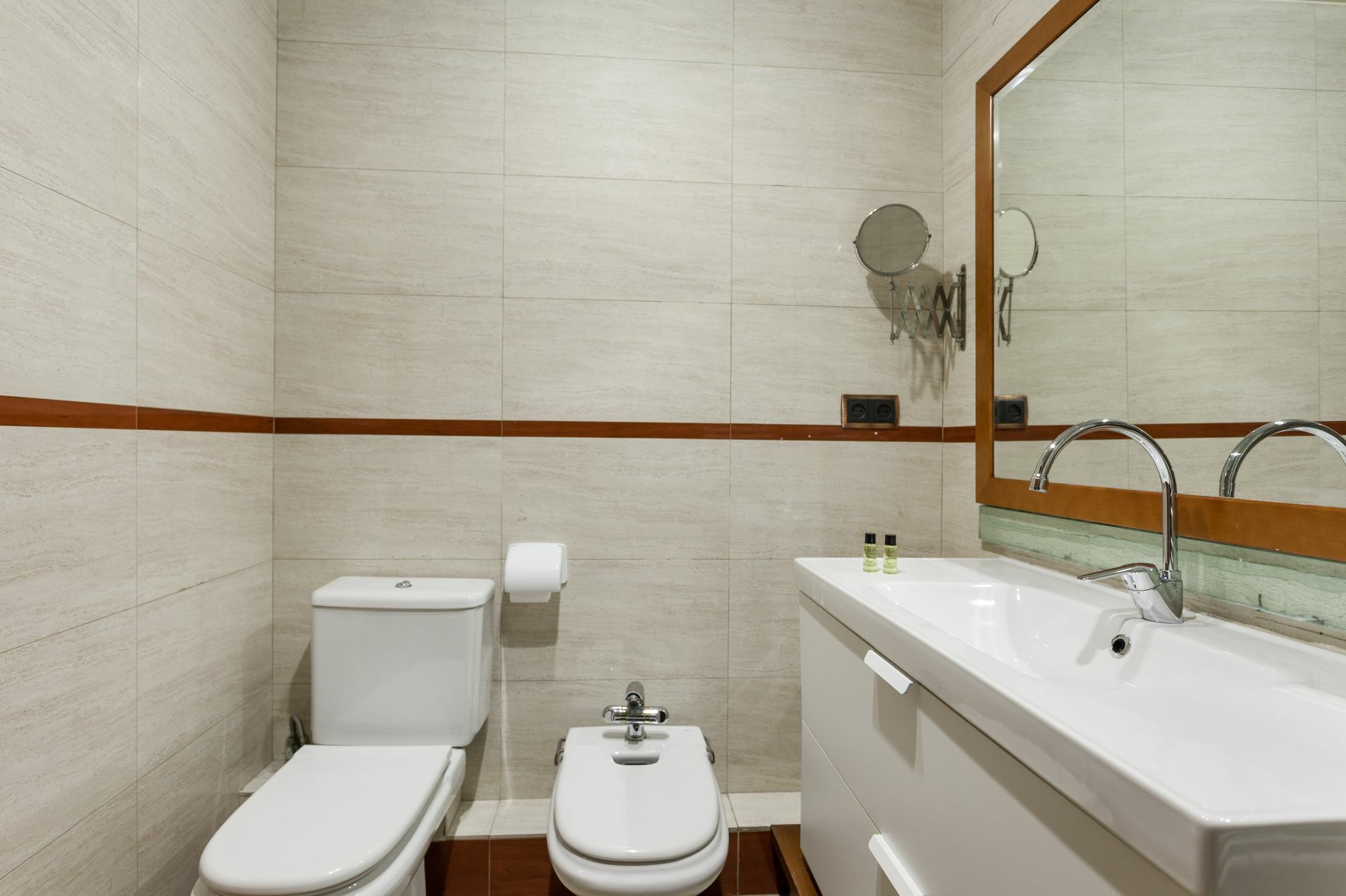 Flateli Lepanto Apartment Барселона Екстериор снимка